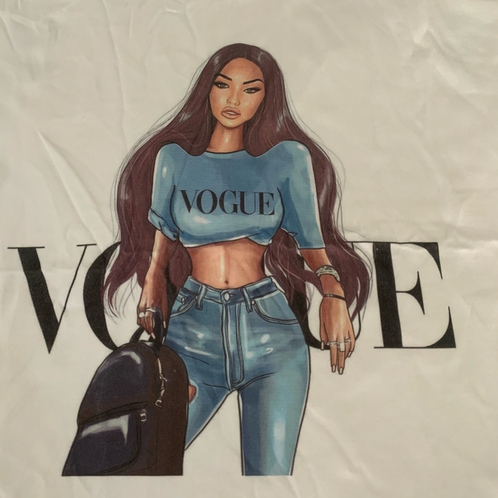 VOGUE White Tshirt - Picture 5 of 5